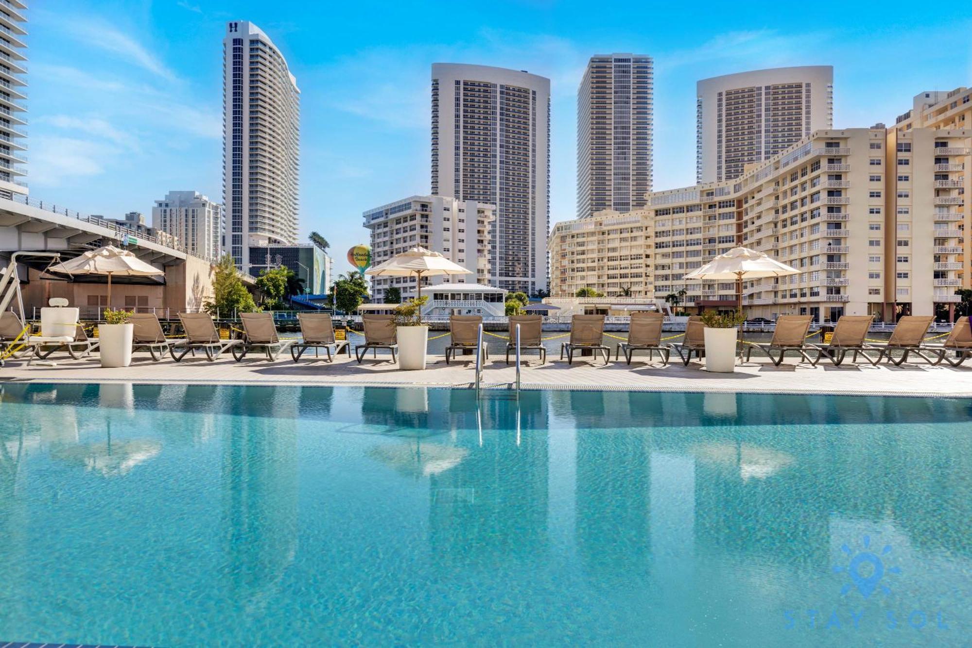 Resort Studio Balcony With Front Bay View Hallandale Beach Bagian luar foto